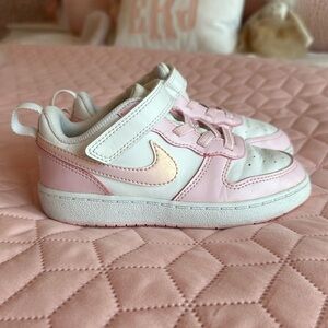 Nike Court Borough Girls